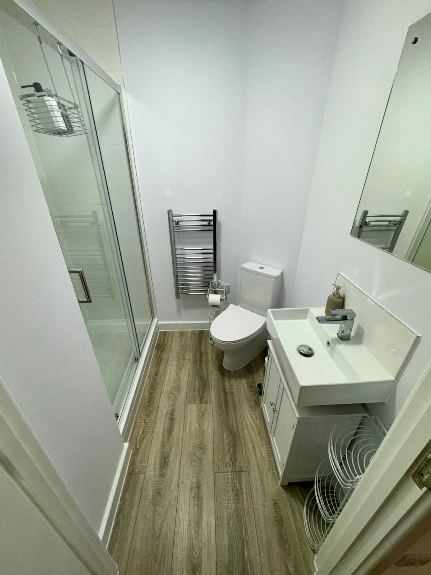Brand New Flat 5 With Free Parking And Fast Wifi Apartamento York Exterior foto
