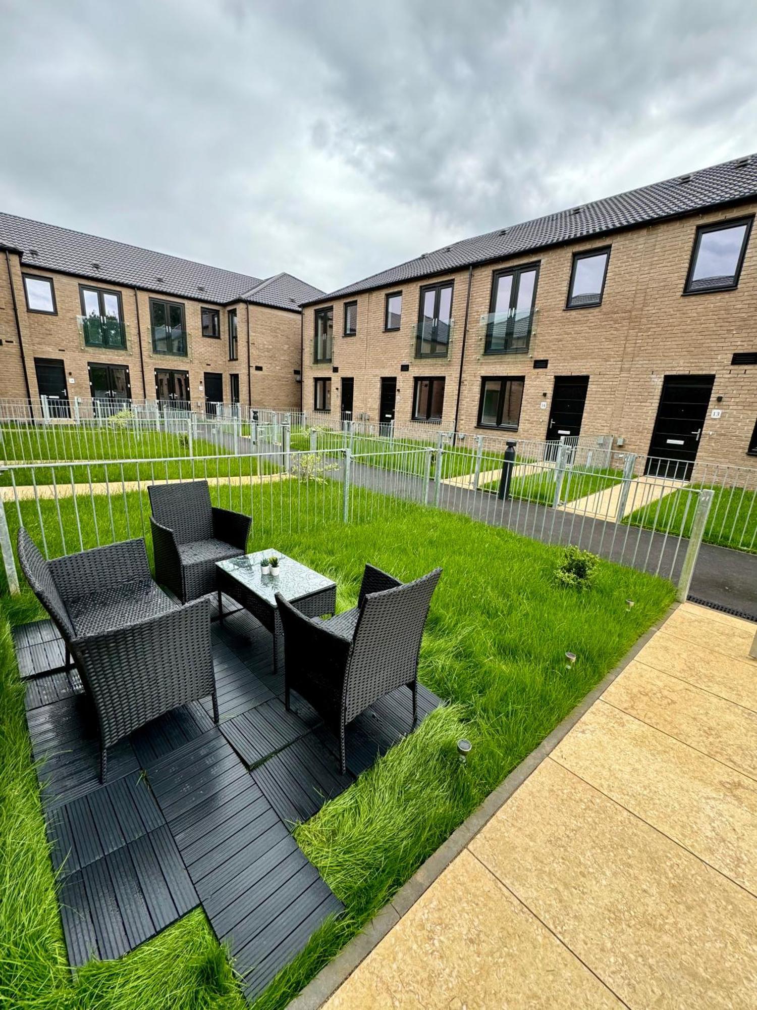 Brand New Flat 5 With Free Parking And Fast Wifi Apartamento York Exterior foto